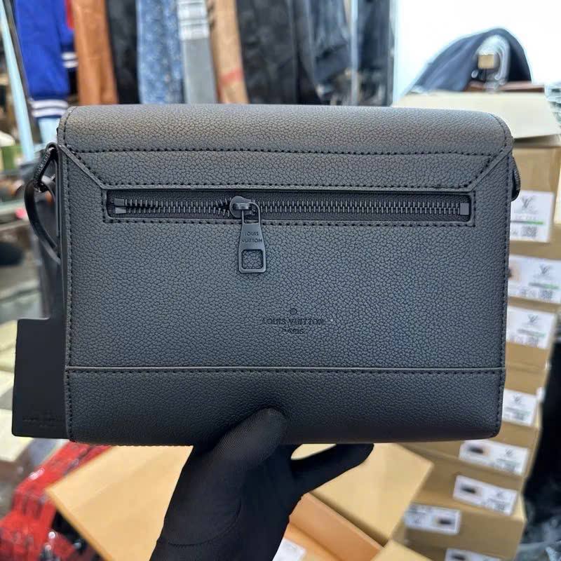 Men’s Fashion Shoulder Bag – LV Style